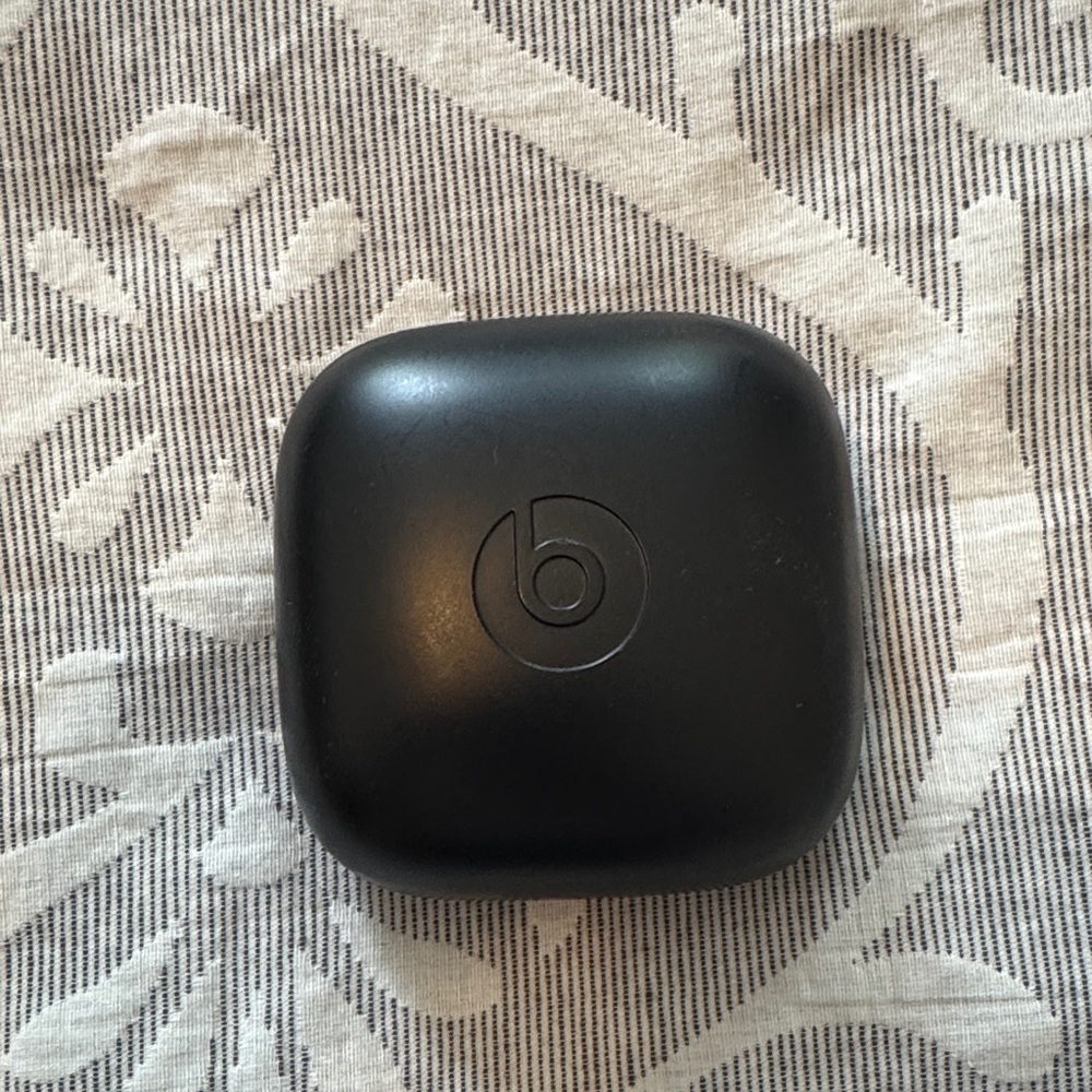 Beats by Dre Black Headphones Case